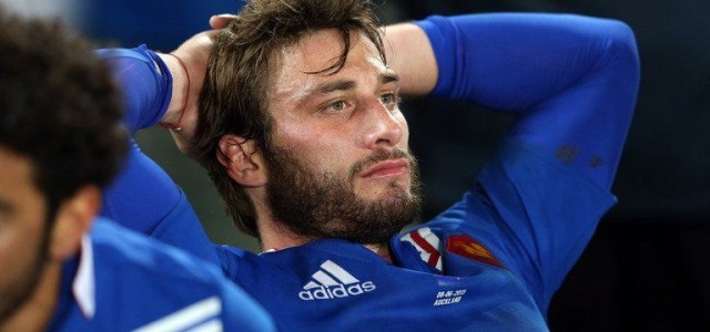 On est pas bien là, ma couille ? A la fraîche, détendu du gland ? On bandera quand on aura en envie d'bander !